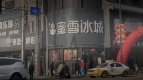 黑底白字招牌|沈阳一街道招牌全是“黑底白字”，官方称将调整